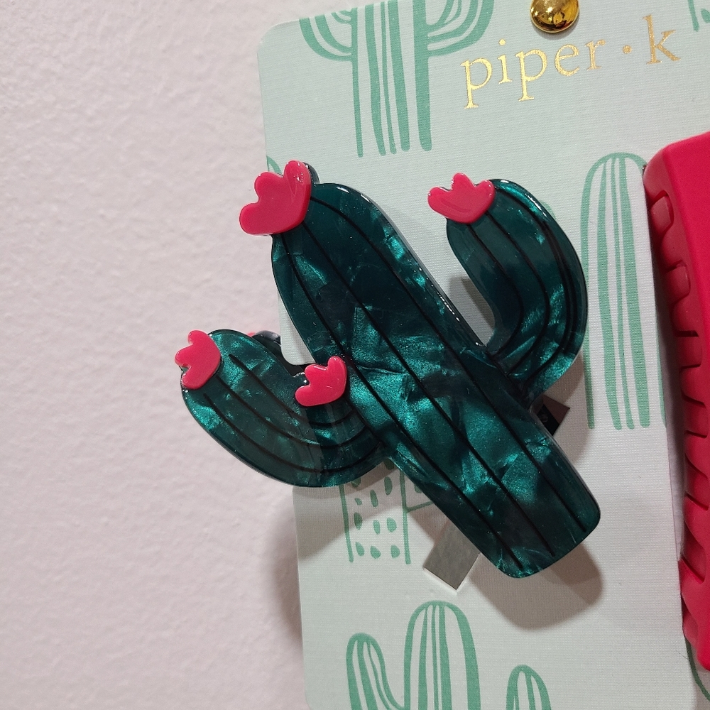 Piper K Saguaro Cactus Tree and Red Hair Claw Clips - Picture 2 of 6